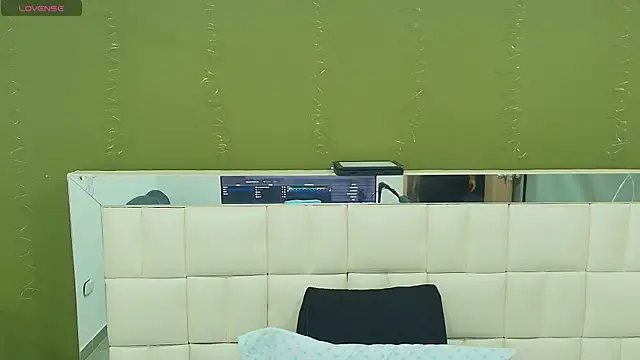 gisell gomez online show from 09/24/25, 12:08