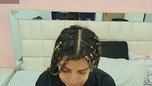 gisell gomez online show from 12/05/25, 12:03