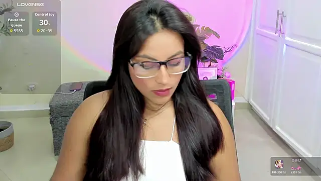 Cameroon-Diaz online show from 03/02/26, 01:51