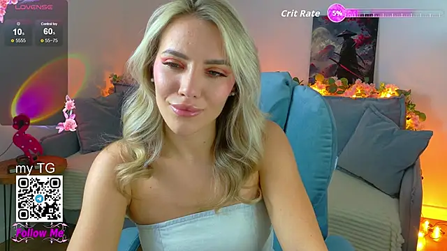 Snapshot of HoneyJohansson chatting on 09/09/25, 03:22 HoneyJohansson online show from 09/09/25, 03:22