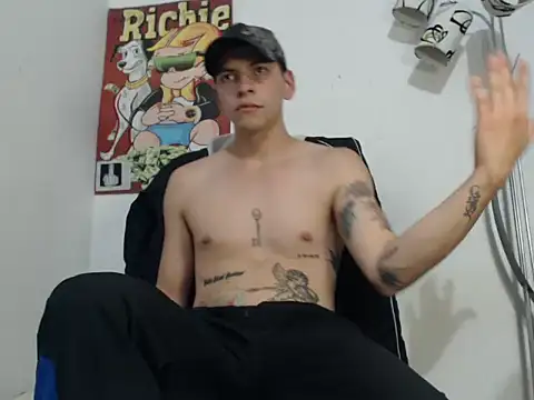 Thomasjons  online show from 10/19/25, 01:28