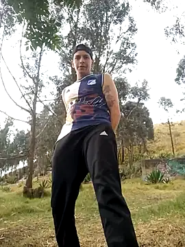 Thomasjons  online show from 11/13/25, 06:07