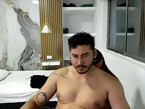 Snapshot of ashlan_king chatting on 05/15/26, 03:46 ashlan king online show from 05/15/26, 03:46