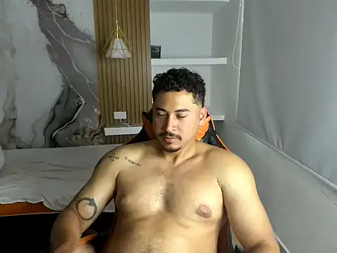 Snapshot of ashlan_king chatting on 05/17/26, 12:01 ashlan king online show from 05/17/26, 12:01