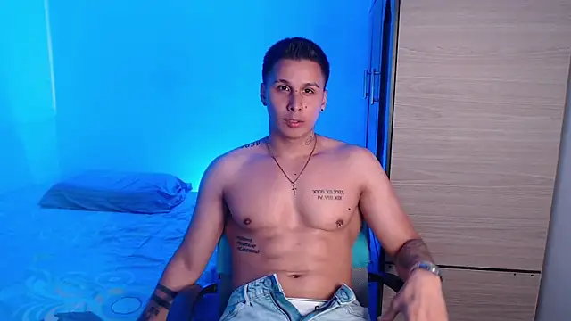 Snapshot of valentinosex1 chatting on 01/07/26, 09:17 valentinosex1 online show from 01/07/26, 09:17