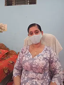 Snapshot of Cute_Faria chatting on 06/15/26, 02:25 Cute Faria online show from 06/15/26, 02:25
