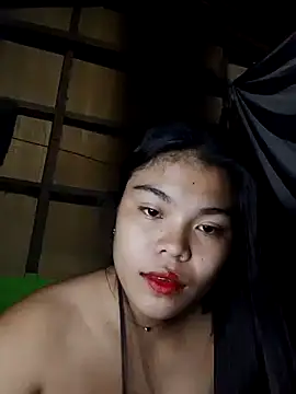 Snapshot of cloe_candy19 chatting on 10/03/25, 10:56 cloe candy19 online show from 10/03/25, 10:56