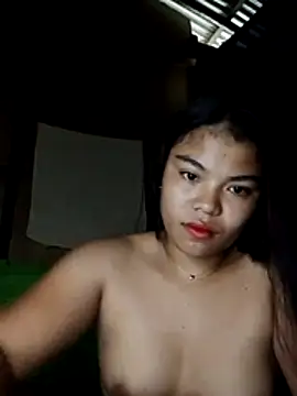 Snapshot of cloe_candy19 chatting on 11/01/25, 10:12 cloe candy19 online show from 11/01/25, 10:12