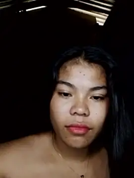 Snapshot of cloe_candy19 chatting on 12/04/25, 10:51 cloe candy19 online show from 12/04/25, 10:51