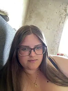 Snapshot of CurvyPaar2 chatting on 05/24/26, 01:38 CurvyPaar2 online show from 05/24/26, 01:38