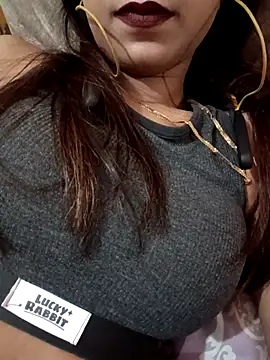 Snapshot of payalsharma95 chatting on 09/25/25, 05:16 payalsharma95 online show from 09/25/25, 05:16