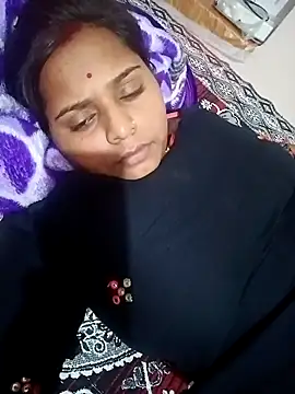 Snapshot of Hot_crety chatting on 09/09/25, 02:27 Hot crety online show from 09/09/25, 02:27