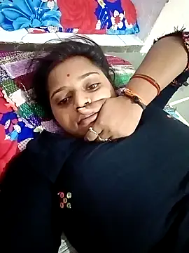 Snapshot of Hot_crety chatting on 09/10/25, 02:33 Hot crety online show from 09/10/25, 02:33