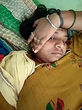 Snapshot of Hot_crety chatting on 10/02/25, 06:53 Hot crety online show from 10/02/25, 06:53