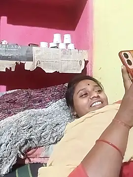 Hot crety online show from 04/23/26, 04:20