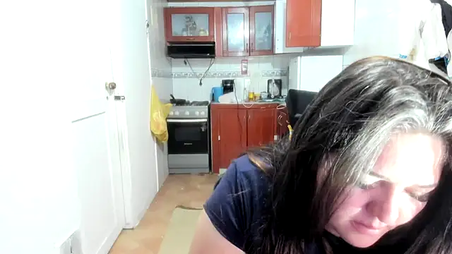 Snapshot of Daphne_girlsex chatting on 06/12/26, 03:05 Daphne girlsex online show from 06/12/26, 03:05