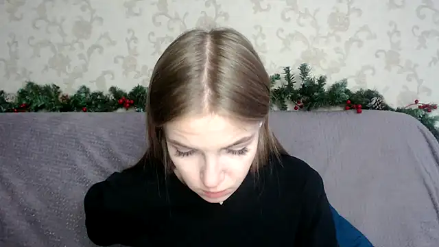 HitGyrl online show from 12/16/25, 04:28