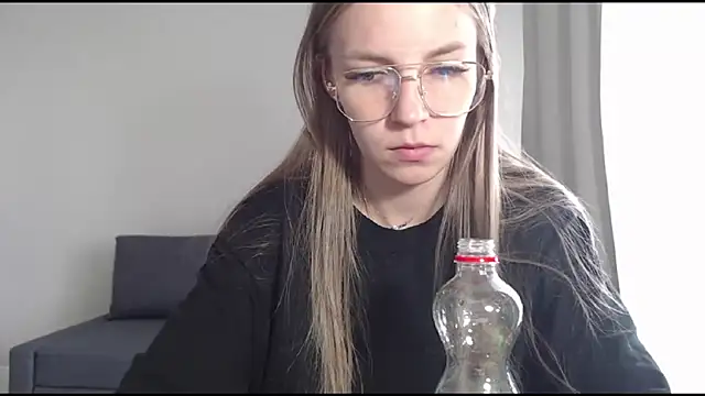 HitGyrl online show from 07/05/26, 07:37