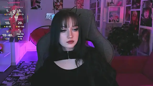 LiliLuna online show from 02/15/26, 03:31