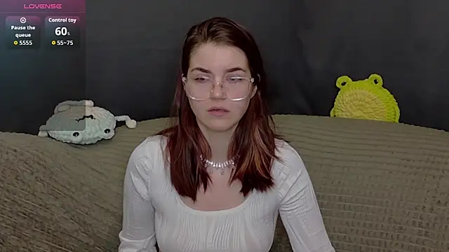 ElzaBlis online show from 12/01/25, 03:06