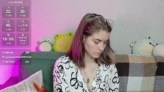 ElzaBlis online show from 04/18/26, 08:09