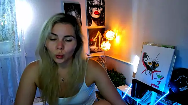 LoraBoyar online show from 07/02/26, 02:12