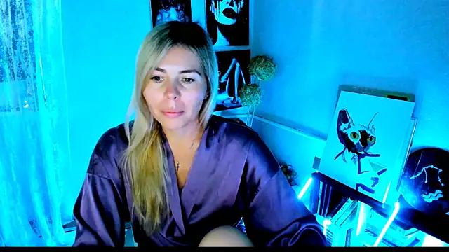 LoraBoyar online show from 07/09/26, 02:15
