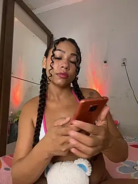 jhennyfer online show from 12/05/25, 04:32