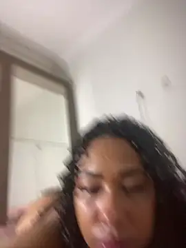 Snapshot of jhennyfer chatting on 03/17/26, 05:33 jhennyfer online show from 03/17/26, 05:33