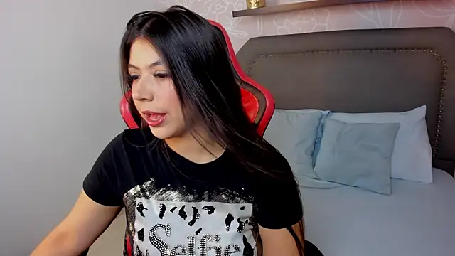 anagil  online show from 02/15/26, 12:58