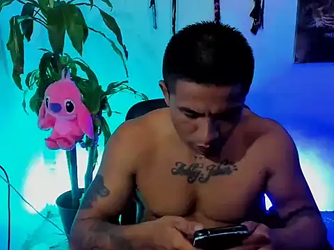 Snapshot of zeus_7777 chatting on 09/15/25, 03:06 zeus 7777 online show from 09/15/25, 03:06