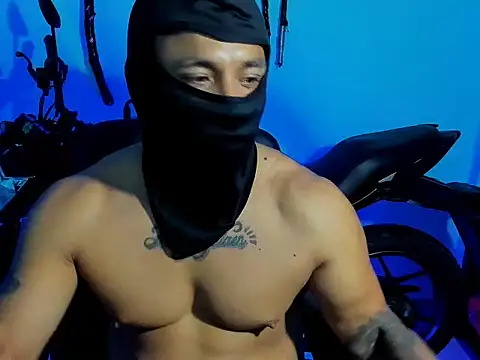 Snapshot of zeus_7777 chatting on 10/04/25, 07:50 zeus 7777 online show from 10/04/25, 07:50