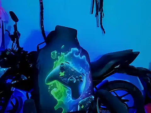 Snapshot of zeus_7777 chatting on 10/08/25, 12:19 zeus 7777 online show from 10/08/25, 12:19