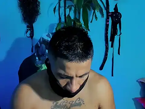 Snapshot of zeus_7777 chatting on 10/28/25, 08:07 zeus 7777 online show from 10/28/25, 08:07