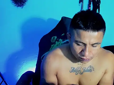 Snapshot of zeus_7777 chatting on 11/01/25, 01:57 zeus 7777 online show from 11/01/25, 01:57