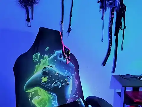 Snapshot of zeus_7777 chatting on 11/05/25, 07:41 zeus 7777 online show from 11/05/25, 07:41