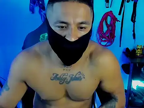 Snapshot of zeus_7777 chatting on 11/08/25, 12:49 zeus 7777 online show from 11/08/25, 12:49