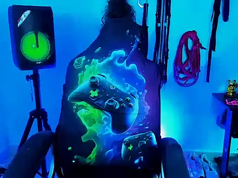 Snapshot of zeus_7777 chatting on 11/19/25, 06:35 zeus 7777 online show from 11/19/25, 06:35