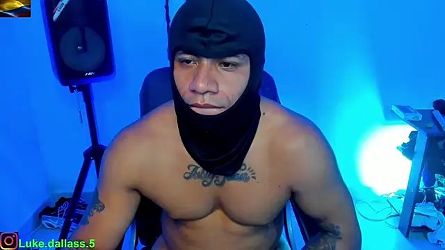 Snapshot of zeus_7777 chatting on 12/02/25, 08:30 zeus 7777 online show from 12/02/25, 08:30