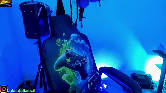 Snapshot of zeus_7777 chatting on 12/05/25, 08:12 zeus 7777 online show from 12/05/25, 08:12