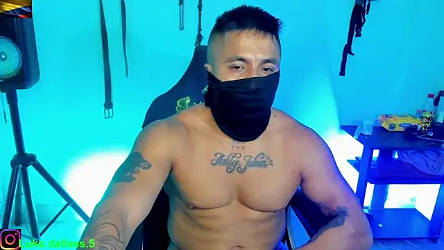 Snapshot of zeus_7777 chatting on 12/16/25, 04:28 zeus 7777 online show from 12/16/25, 04:28