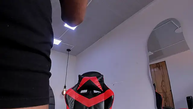 LissyAndrade online show from 04/21/26, 08:01