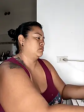 Snapshot of NARNYALABELLA chatting on 03/03/26, 10:10 NARNYALABELLA online show from 03/03/26, 10:10