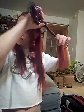 Lady May online show from 12/18/25, 06:30