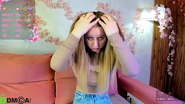 Snapshot of Rina_Panic chatting on 10/14/25, 01:06 Rina Panic online show from 10/14/25, 01:06