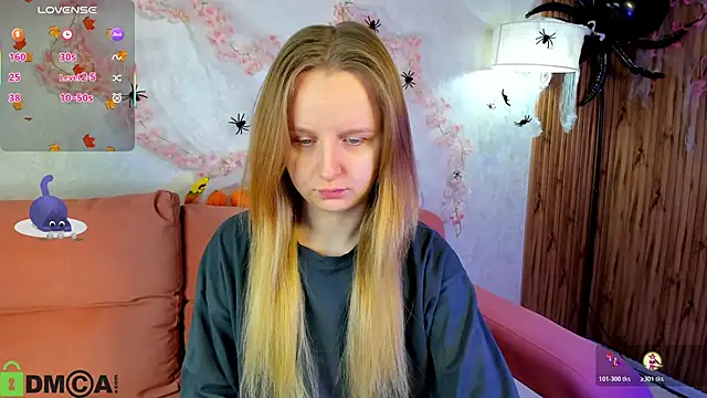 Snapshot of Rina_Panic chatting on 10/19/25, 01:06 Rina Panic online show from 10/19/25, 01:06