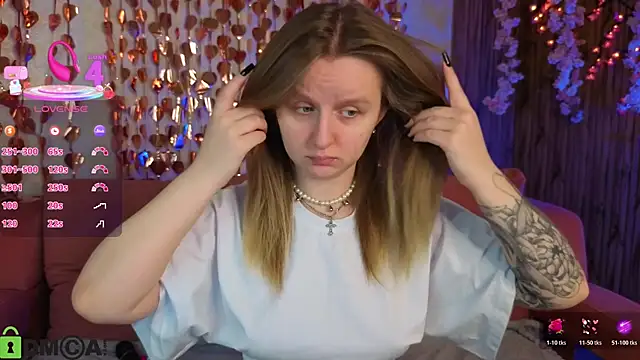 Snapshot of Rina_Panic chatting on 02/07/26, 12:25 Rina Panic online show from 02/07/26, 12:25