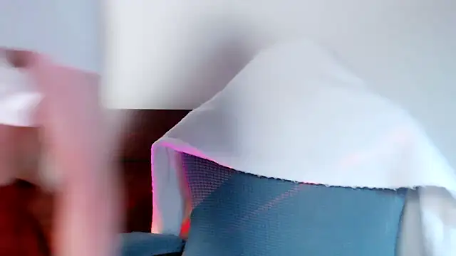 Cam-Ly online show from 12/20/25, 03:30