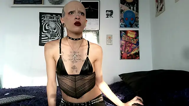 plutonbluemooon333 online show from 03/13/26, 10:27