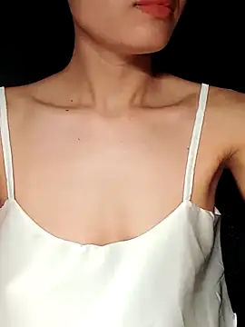 Snapshot of Hinna_x chatting on 09/10/25, 08:42 Hinna x online show from 09/10/25, 08:42